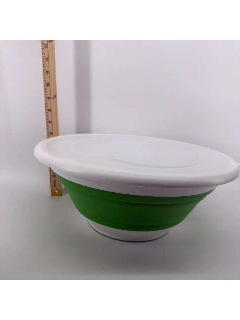 Pampered Chef Collapsible Serving Bowl 4 & 2 Qt Silicone Green White Lid